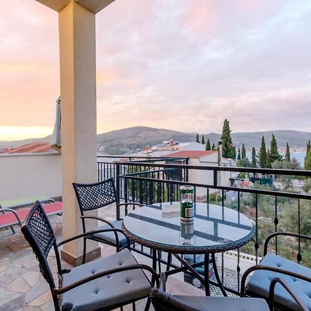 Apartments Villa Kameja Donji Okrug  Luaran gambar